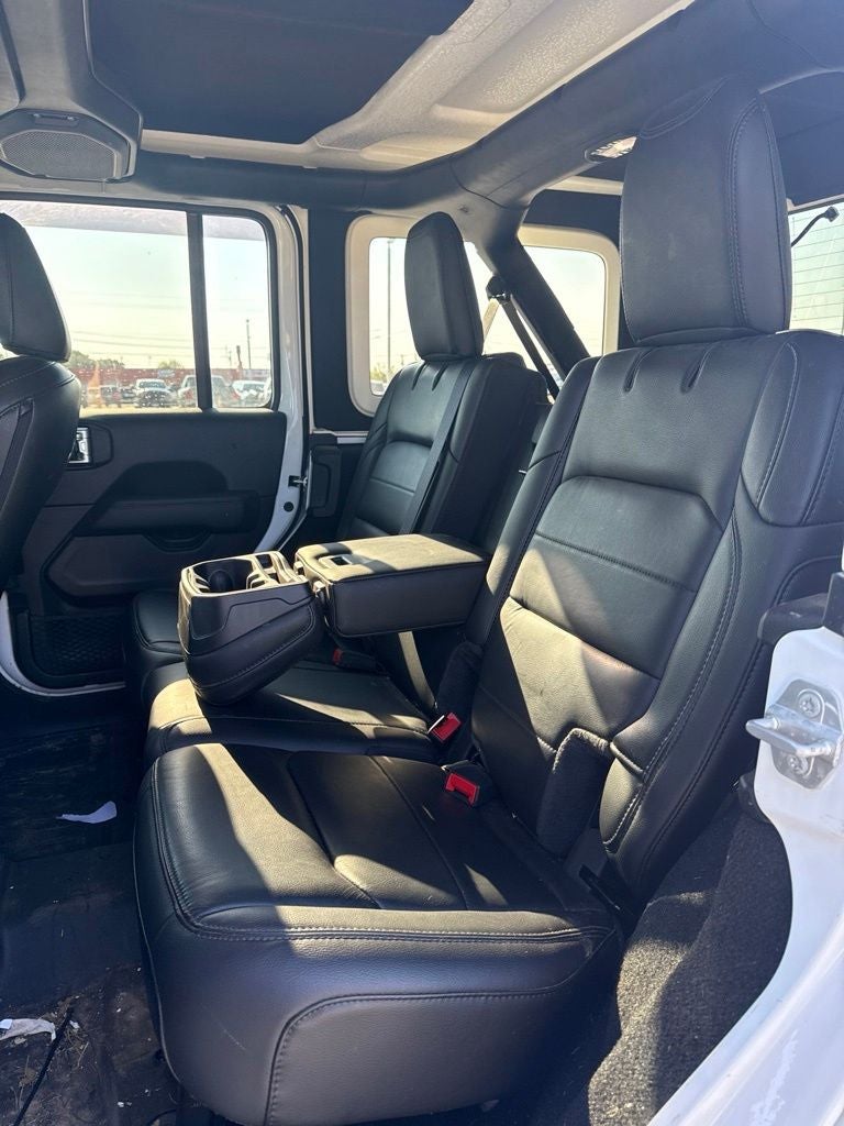 2021 Jeep Wrangler Unlimited Unlimited Sahara Altitude