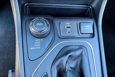 2022 Jeep Cherokee Latitude Lux 4x4