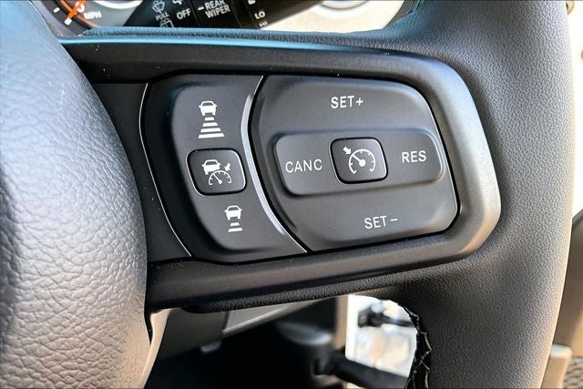 2026 Jeep Wrangler 4-Door Sport RHD 4x4