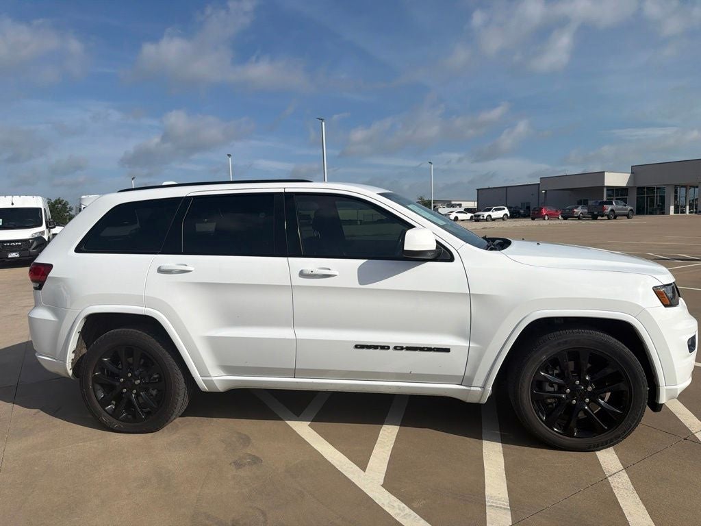 2021 Jeep Grand Cherokee Laredo X 4x2