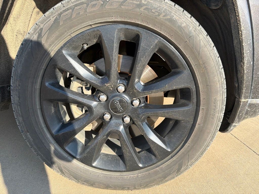 2021 Jeep Grand Cherokee Laredo X 4x4