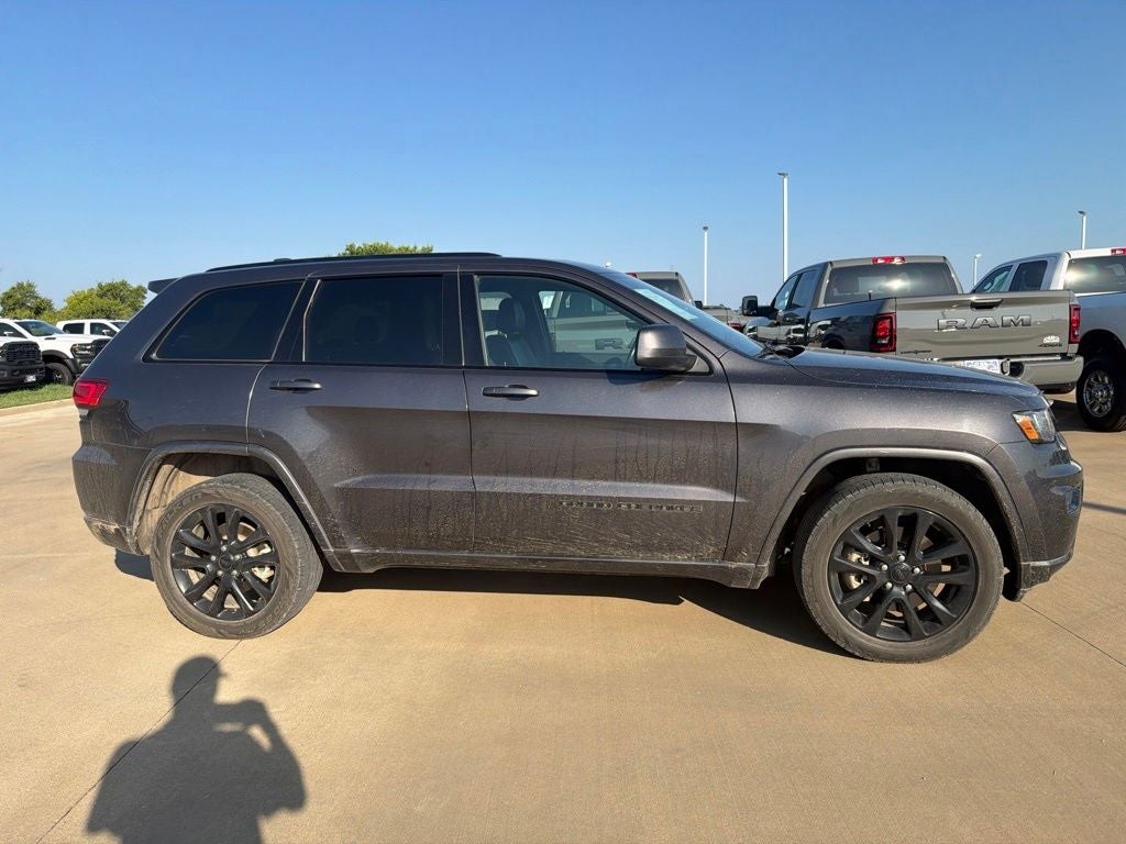 2021 Jeep Grand Cherokee Laredo X 4x4