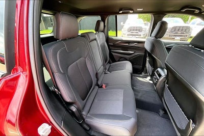 2026 Jeep Grand Cherokee GRAND CHEROKEE LAREDO 4X2