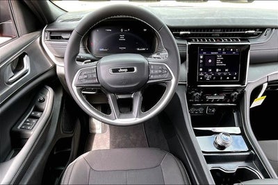 2026 Jeep Grand Cherokee GRAND CHEROKEE LAREDO 4X2