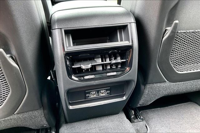 2026 Jeep Grand Cherokee GRAND CHEROKEE LAREDO 4X2