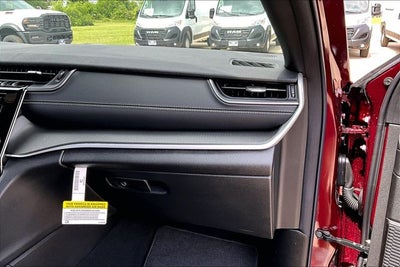 2026 Jeep Grand Cherokee GRAND CHEROKEE LAREDO 4X2