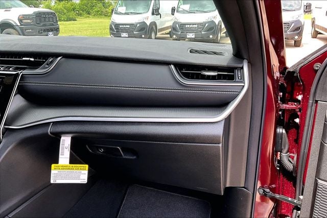 2026 Jeep Grand Cherokee GRAND CHEROKEE LAREDO 4X2