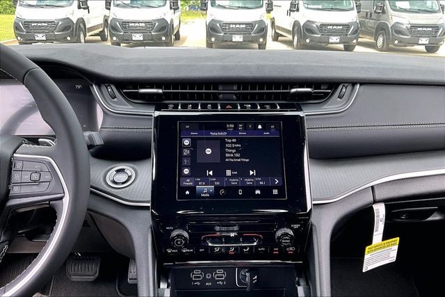 2026 Jeep Grand Cherokee GRAND CHEROKEE LAREDO 4X2