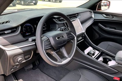 2026 Jeep Grand Cherokee GRAND CHEROKEE LAREDO 4X2