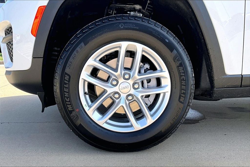 2026 Jeep Grand Cherokee GRAND CHEROKEE LAREDO X 4X2