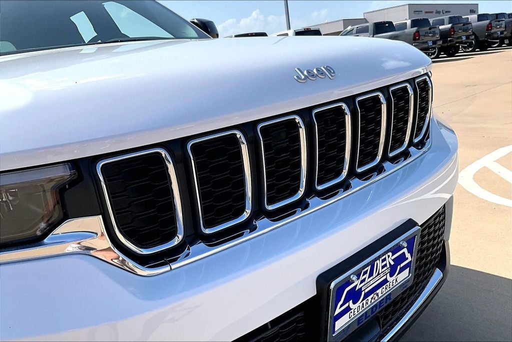 2026 Jeep Grand Cherokee GRAND CHEROKEE LAREDO X 4X2