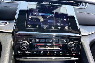 2026 Jeep Grand Cherokee GRAND CHEROKEE LAREDO X 4X2