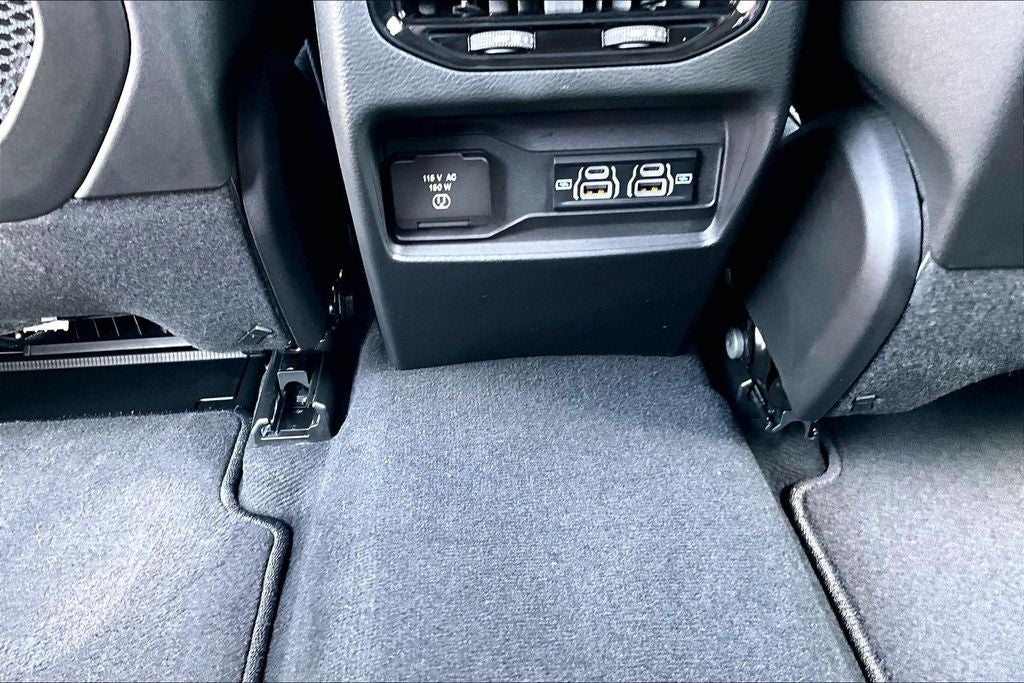 2026 Jeep Grand Cherokee GRAND CHEROKEE LAREDO X 4X2