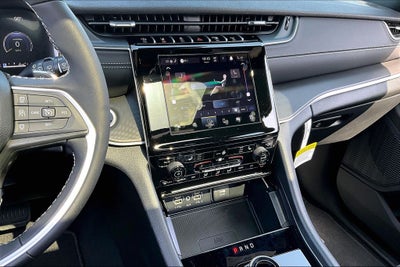 2026 Jeep Grand Cherokee GRAND CHEROKEE LAREDO X 4X2
