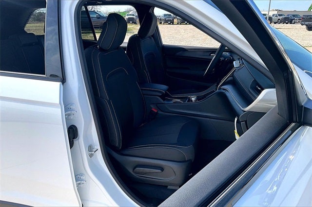 2026 Jeep Grand Cherokee GRAND CHEROKEE LAREDO 4X2