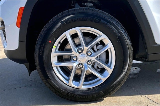 2026 Jeep Grand Cherokee GRAND CHEROKEE LAREDO 4X2