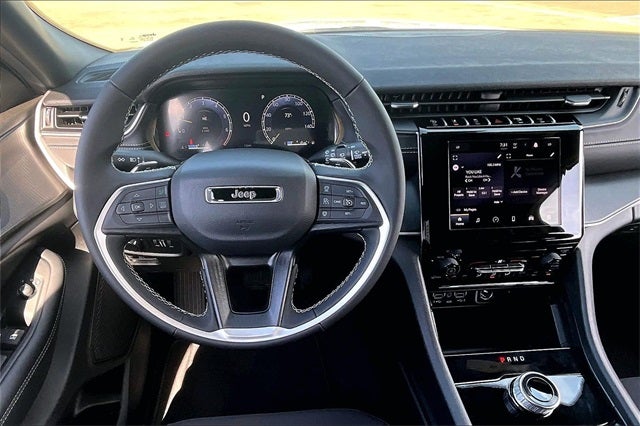 2026 Jeep Grand Cherokee GRAND CHEROKEE LAREDO 4X2