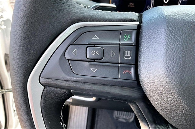 2026 Jeep Grand Cherokee GRAND CHEROKEE LAREDO 4X2