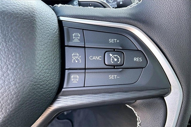 2026 Jeep Grand Cherokee GRAND CHEROKEE LAREDO 4X2