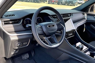 2026 Jeep Grand Cherokee GRAND CHEROKEE LAREDO 4X2