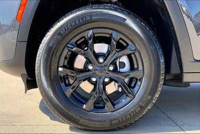 2026 Jeep Grand Cherokee GRAND CHEROKEE LAREDO ALTITUDE 4X2