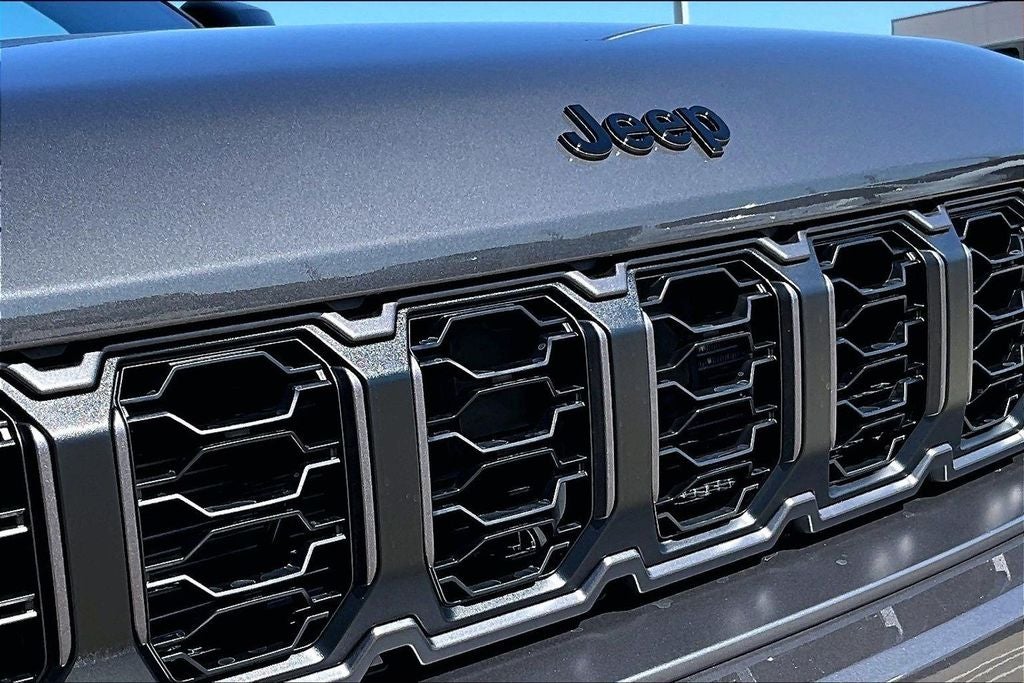 2026 Jeep Grand Cherokee GRAND CHEROKEE LAREDO ALTITUDE 4X2