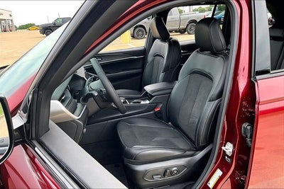 2026 Jeep Grand Cherokee GRAND CHEROKEE LAREDO ALTITUDE 4X2