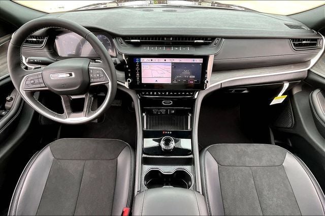 2026 Jeep Grand Cherokee GRAND CHEROKEE LAREDO ALTITUDE 4X2