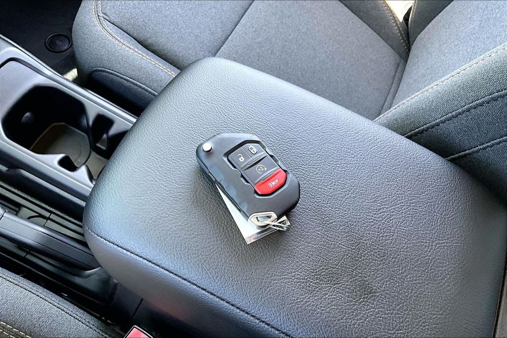 2026 Jeep Grand Cherokee GRAND CHEROKEE LAREDO ALTITUDE 4X2