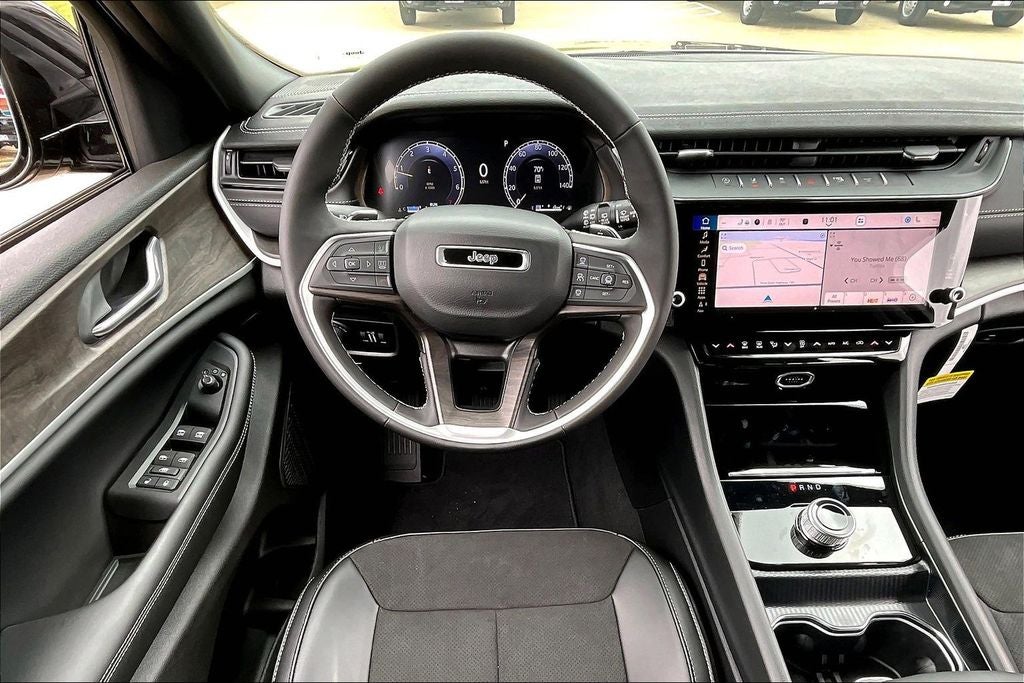 2026 Jeep Grand Cherokee GRAND CHEROKEE LAREDO ALTITUDE 4X2