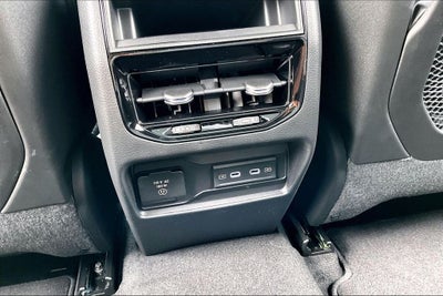 2026 Jeep Grand Cherokee GRAND CHEROKEE LAREDO ALTITUDE 4X2