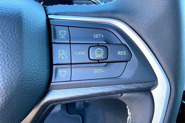 2026 Jeep Grand Cherokee GRAND CHEROKEE LAREDO ALTITUDE 4X2