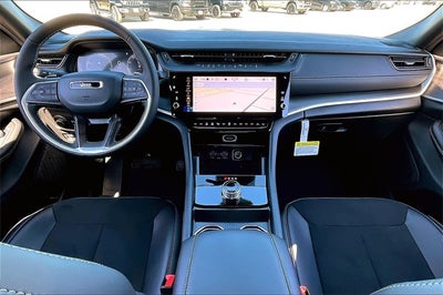 2026 Jeep Grand Cherokee GRAND CHEROKEE LAREDO ALTITUDE 4X2