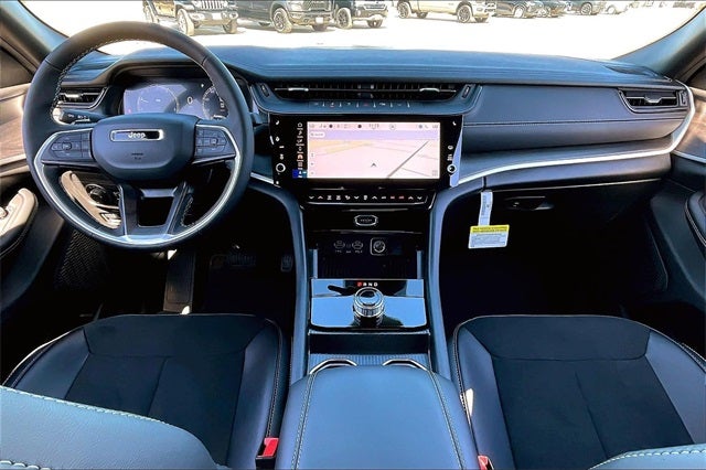 2026 Jeep Grand Cherokee GRAND CHEROKEE LAREDO ALTITUDE 4X2