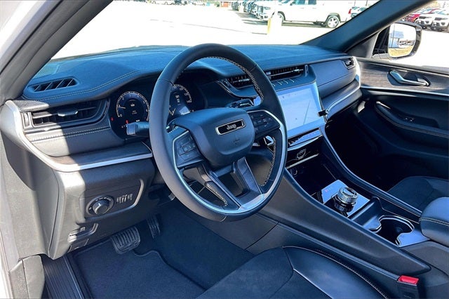 2026 Jeep Grand Cherokee GRAND CHEROKEE LAREDO ALTITUDE 4X2