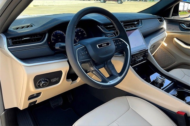 2025 Jeep Grand Cherokee GRAND CHEROKEE LIMITED 4X2