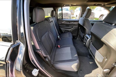 2026 Jeep Grand Cherokee GRAND CHEROKEE LAREDO X 4X4