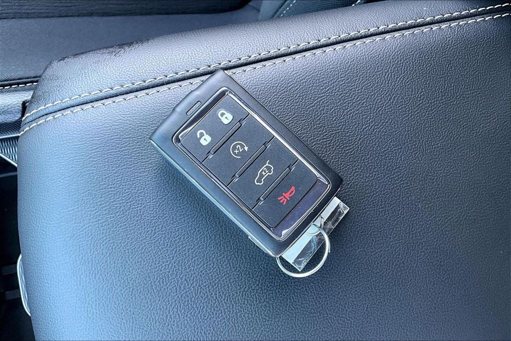 2026 Jeep Grand Cherokee GRAND CHEROKEE LAREDO X 4X4