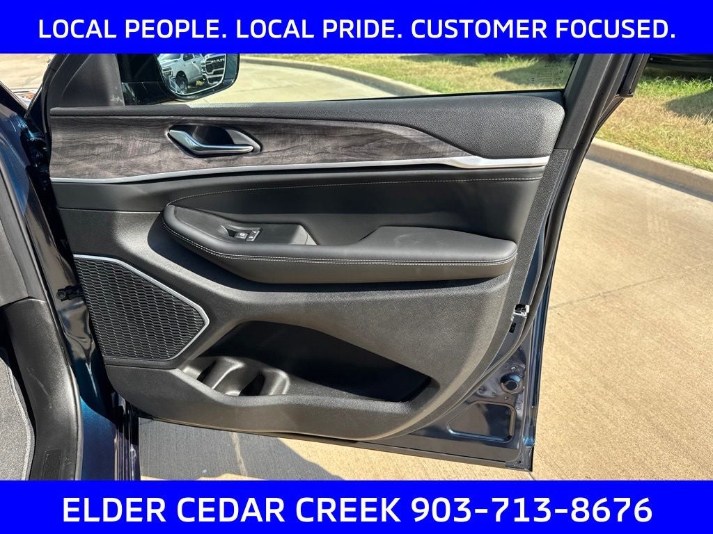 2027 Jeep Grand Cherokee Limited Reserve