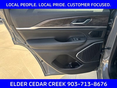 2027 Jeep Grand Cherokee Limited Reserve