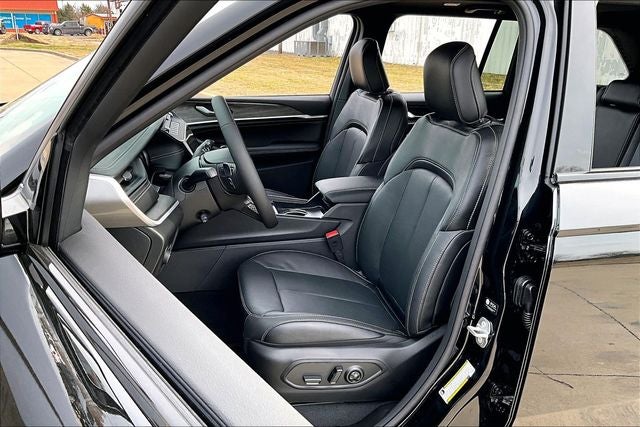 2026 Jeep Grand Cherokee GRAND CHEROKEE LIMITED RESERVE 4X4