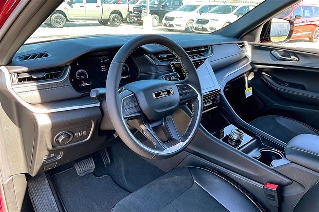 2025 Jeep Grand Cherokee L GRAND CHEROKEE L ALTITUDE X 4X2