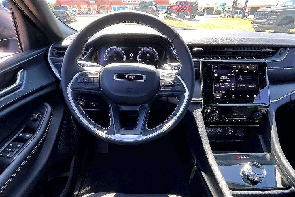 2026 Jeep Grand Cherokee L GRAND CHEROKEE L LAREDO 4X2
