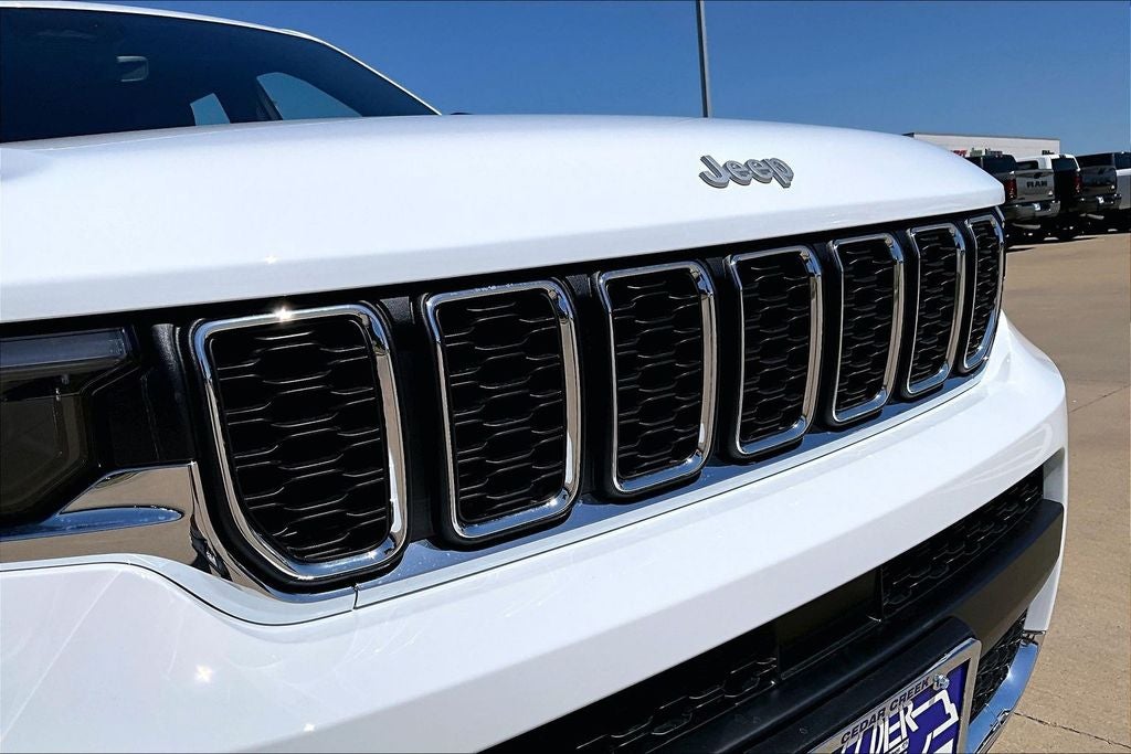 2026 Jeep Grand Cherokee L GRAND CHEROKEE L LAREDO 4X2