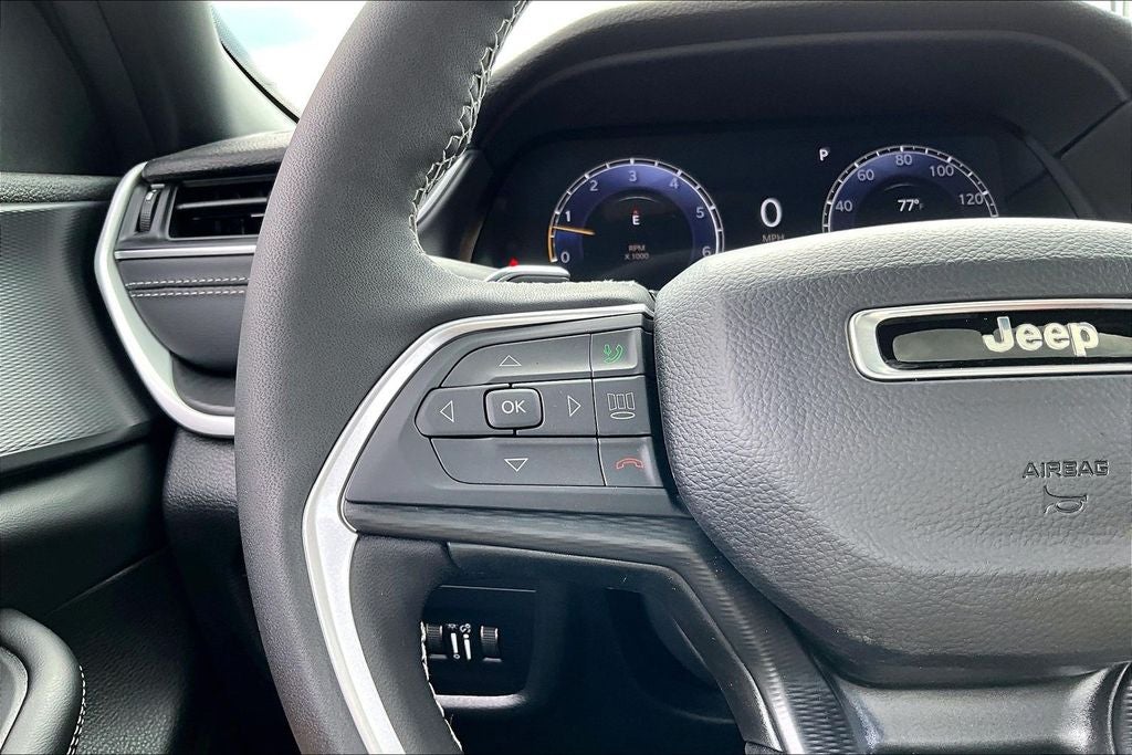 2026 Jeep Grand Cherokee L GRAND CHEROKEE L LAREDO X 4X2