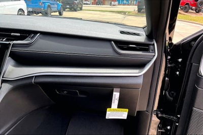 2026 Jeep Grand Cherokee L GRAND CHEROKEE L LAREDO X 4X2