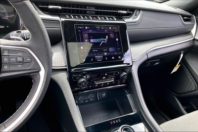 2026 Jeep Grand Cherokee L GRAND CHEROKEE L LAREDO X 4X2