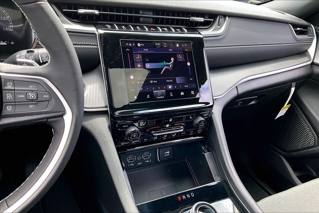 2026 Jeep Grand Cherokee L GRAND CHEROKEE L LAREDO X 4X2