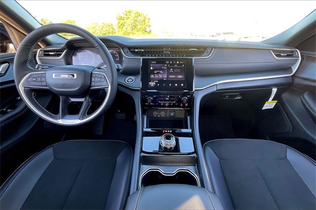 2025 Jeep Grand Cherokee L GRAND CHEROKEE L ALTITUDE X 4X2