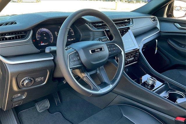 2025 Jeep Grand Cherokee L GRAND CHEROKEE L ALTITUDE X 4X2